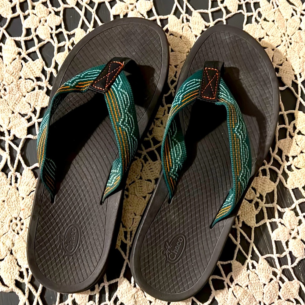 Chaco sandals/flip flops